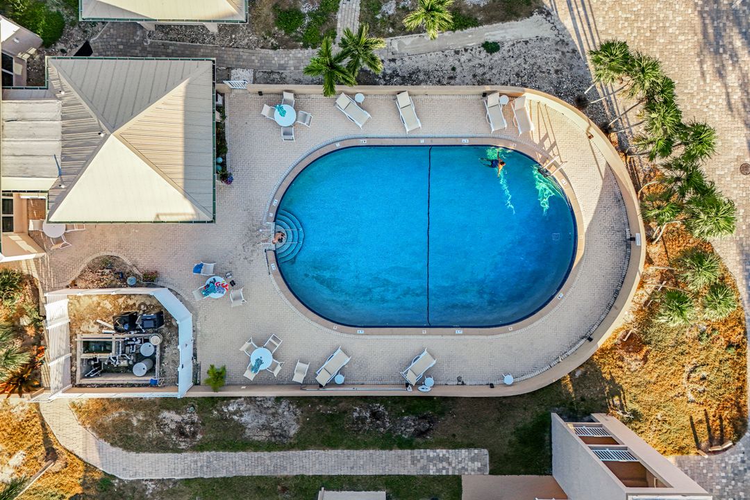 200 Periwinkle Way #214, Sanibel, FL 33957