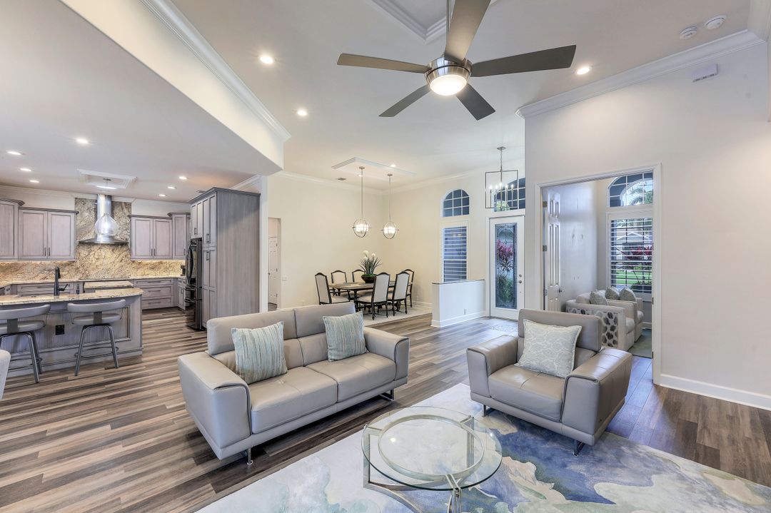 8392 Northhampton Ct, Naples, FL 34120