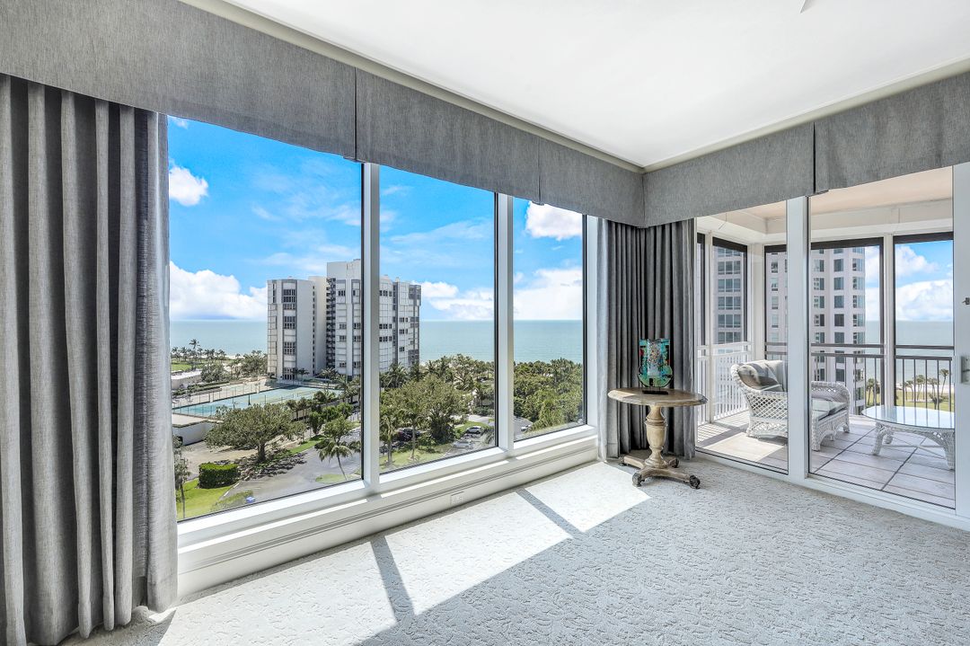 4151 Gulf Shore Blvd N #1002, Naples, FL 34103