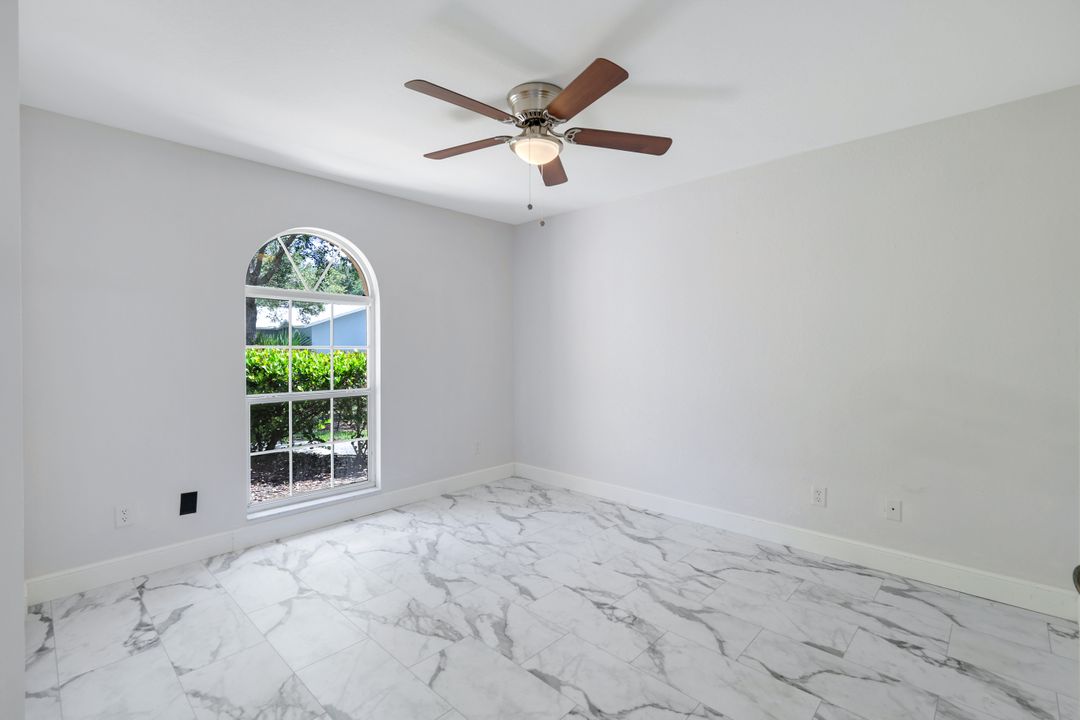 12329 Londonderry Ln, Bonita Springs, FL 34135