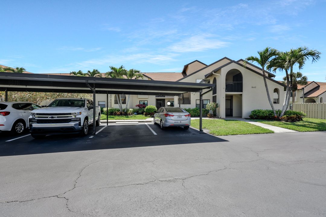 8445 Charter Club Cir #11, Fort Myers, FL 33919