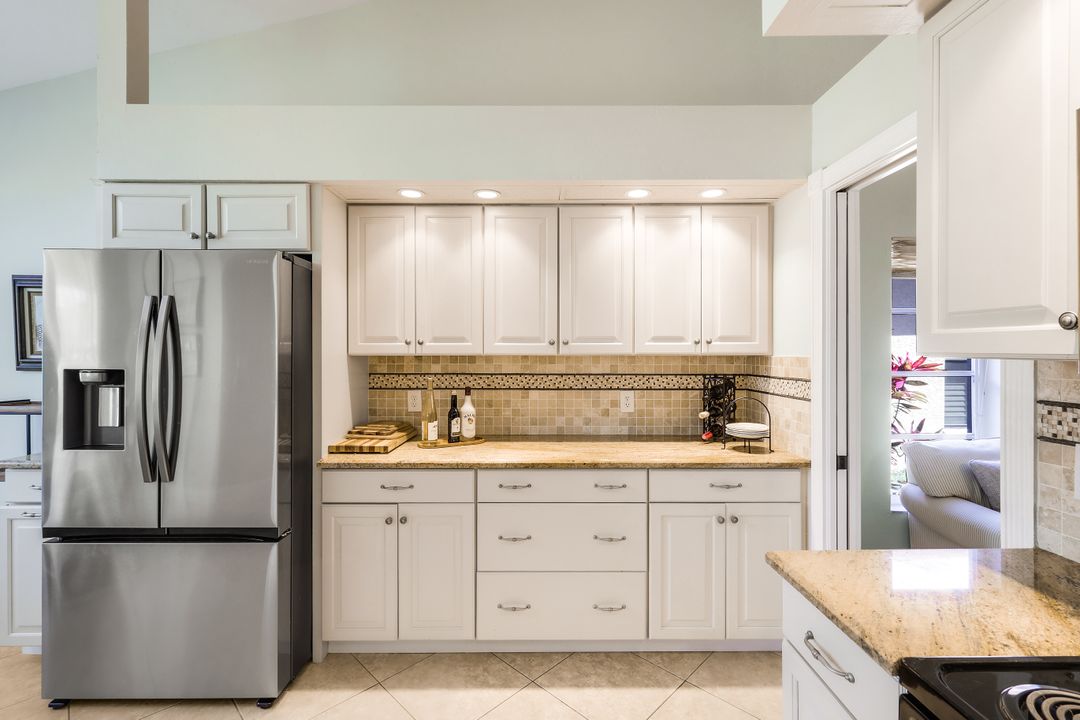 12651 Hunters Ridge Dr, Bonita Springs, FL 34135