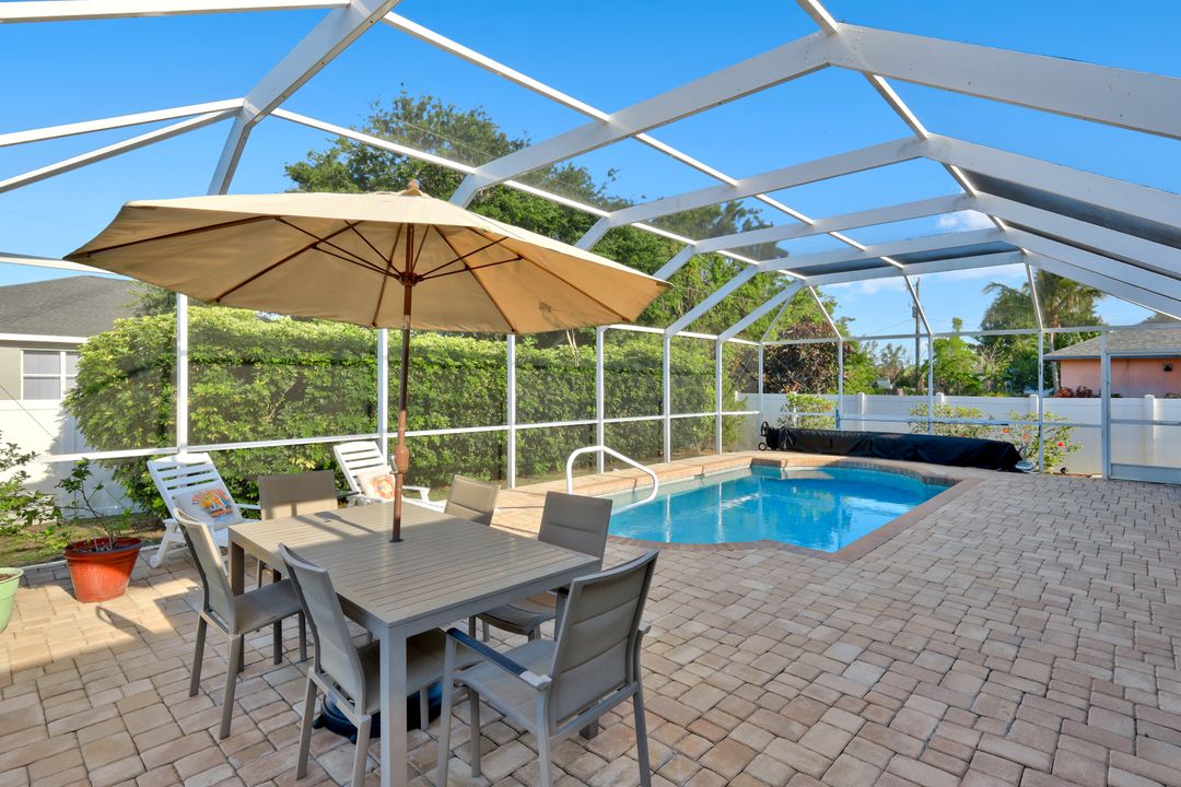 2217 NE 1st Pl, Cape Coral, FL 33909
