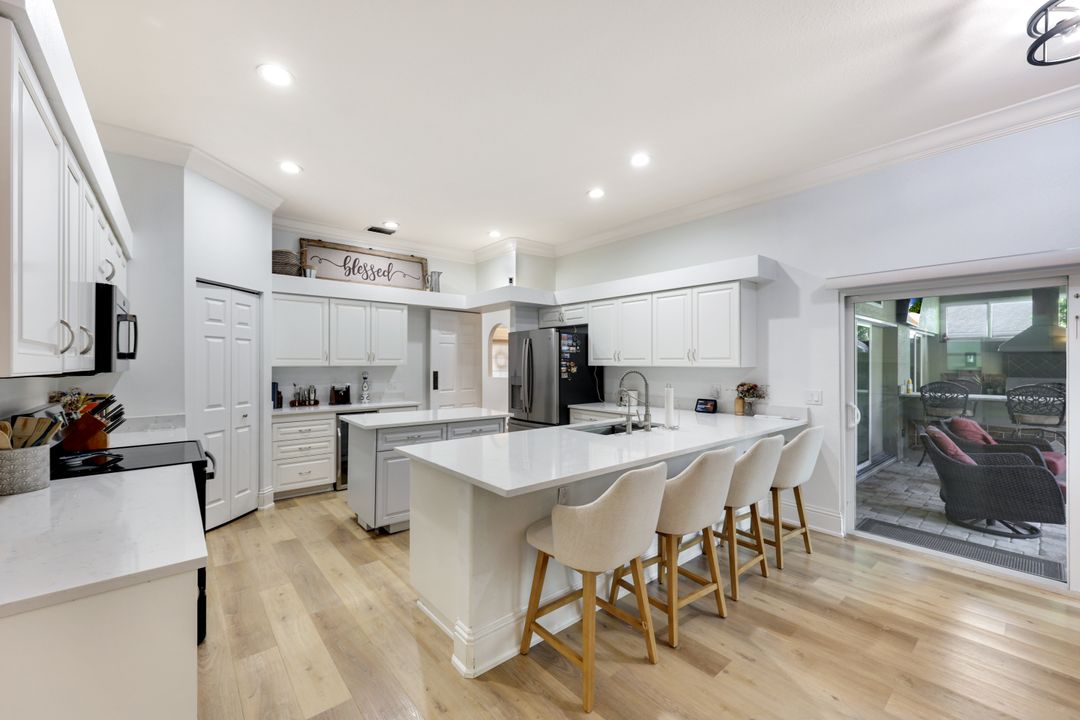 7500 Woodland Bend Cir, Fort Myers, FL 33912