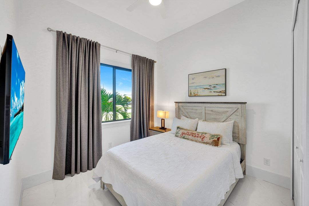 636 NE 8th Terrace, Cape Coral, FL 33909