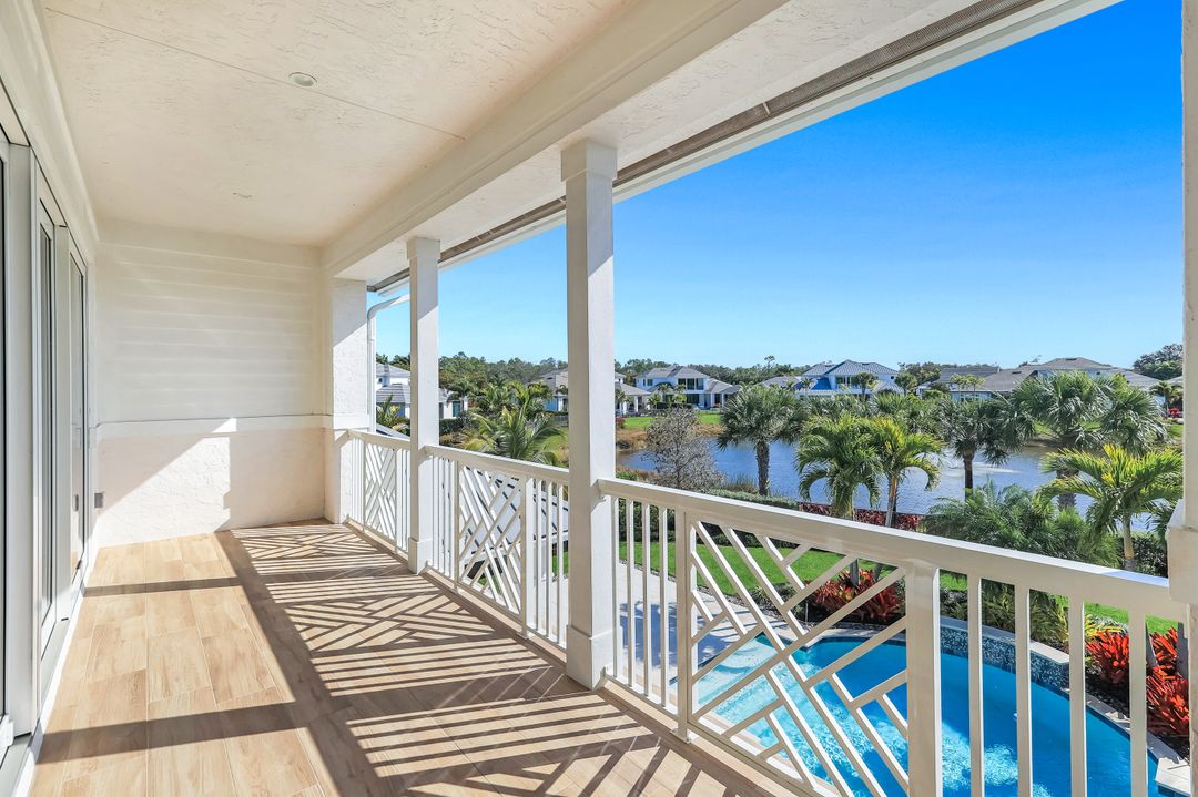 16716 Enclave Cir, Naples, FL 34110