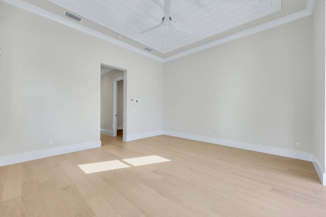 14282 Charthouse Cir, Naples, FL 34114