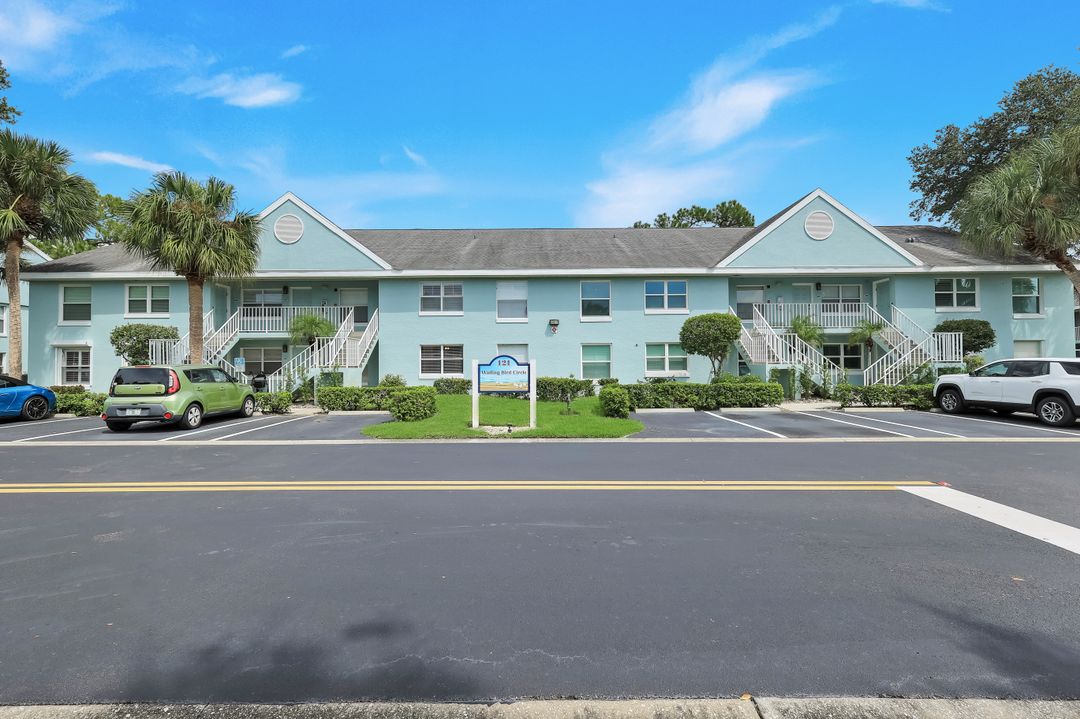 121 Wading Bird Cir #B-103, Naples, FL 34110