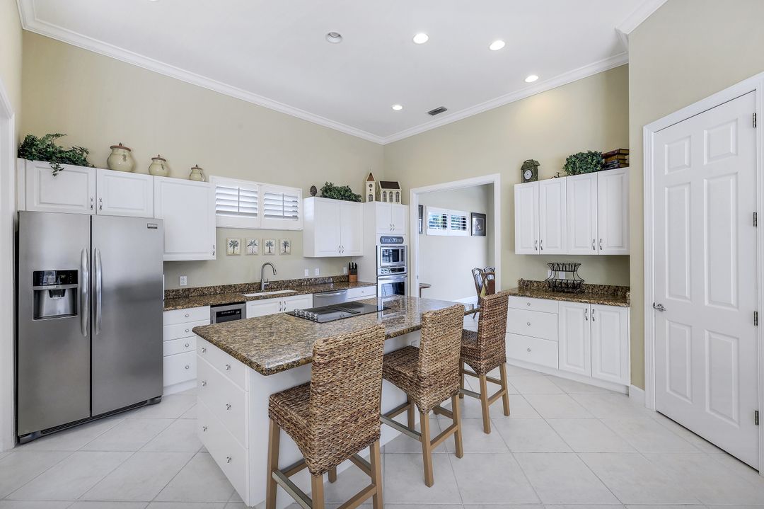 833 Swan Dr, Marco Island, FL 34145