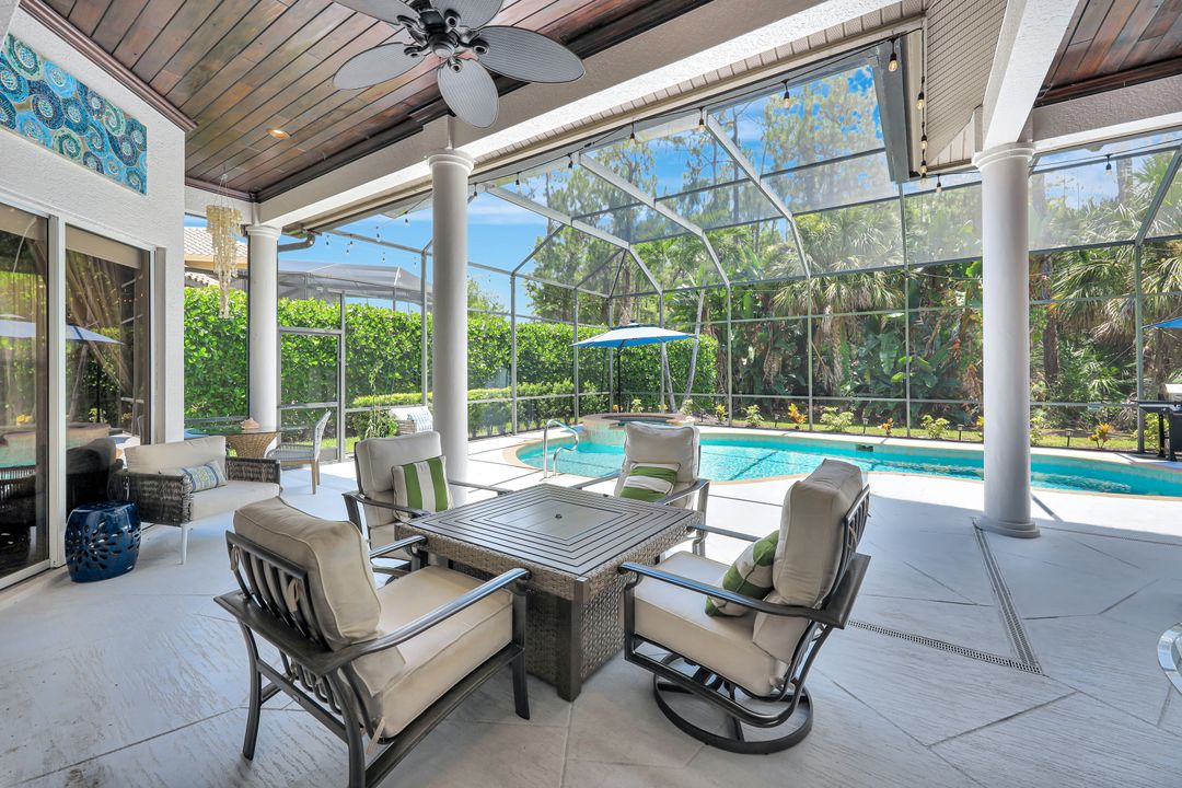 9833 Clear Lake Cir, Naples, FL 34109