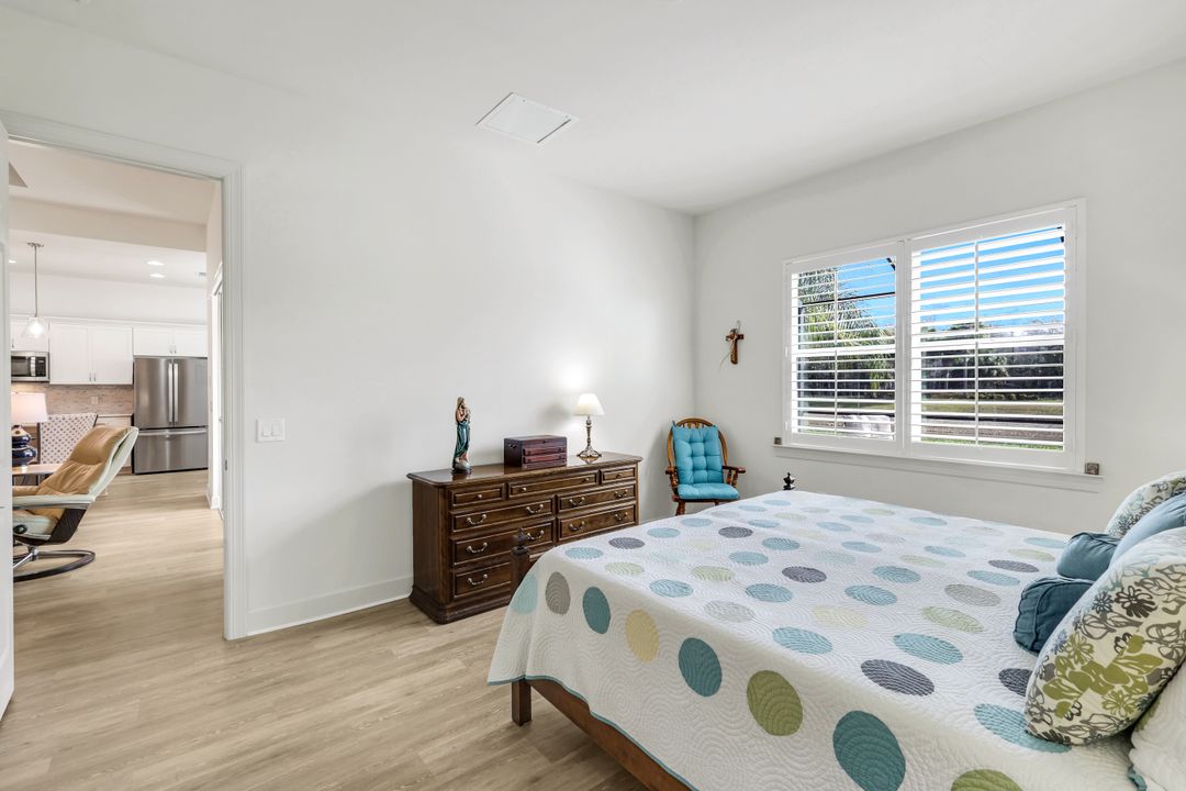 9065 Siesta Bay Dr, Naples, FL 34120