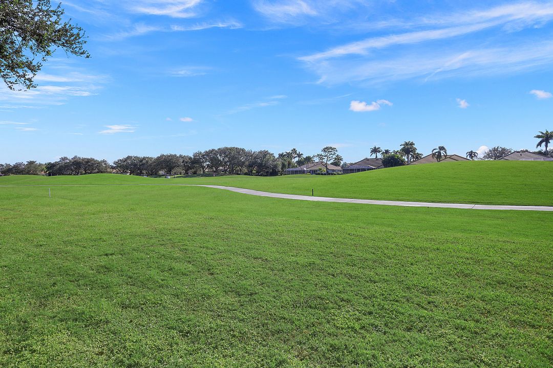 8200 Twelve Oaks Cir #412, Naples, FL 34113