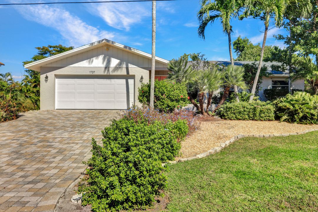 1737 Serenity Ln, Sanibel, FL 33957
