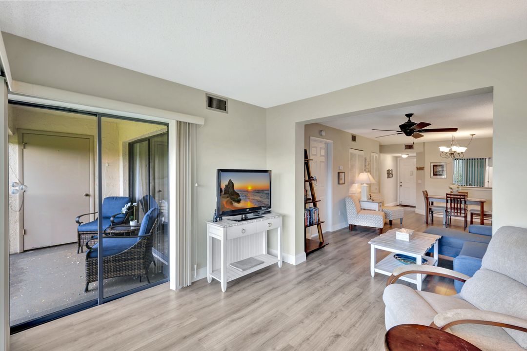 7406 Lake Breeze Dr #314, Fort Myers, FL 33907