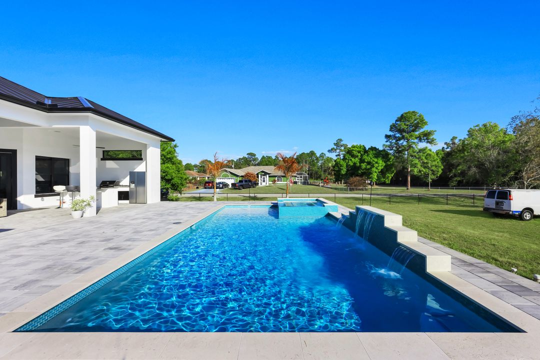 1104 E 6th St, Lehigh Acres, FL 33972