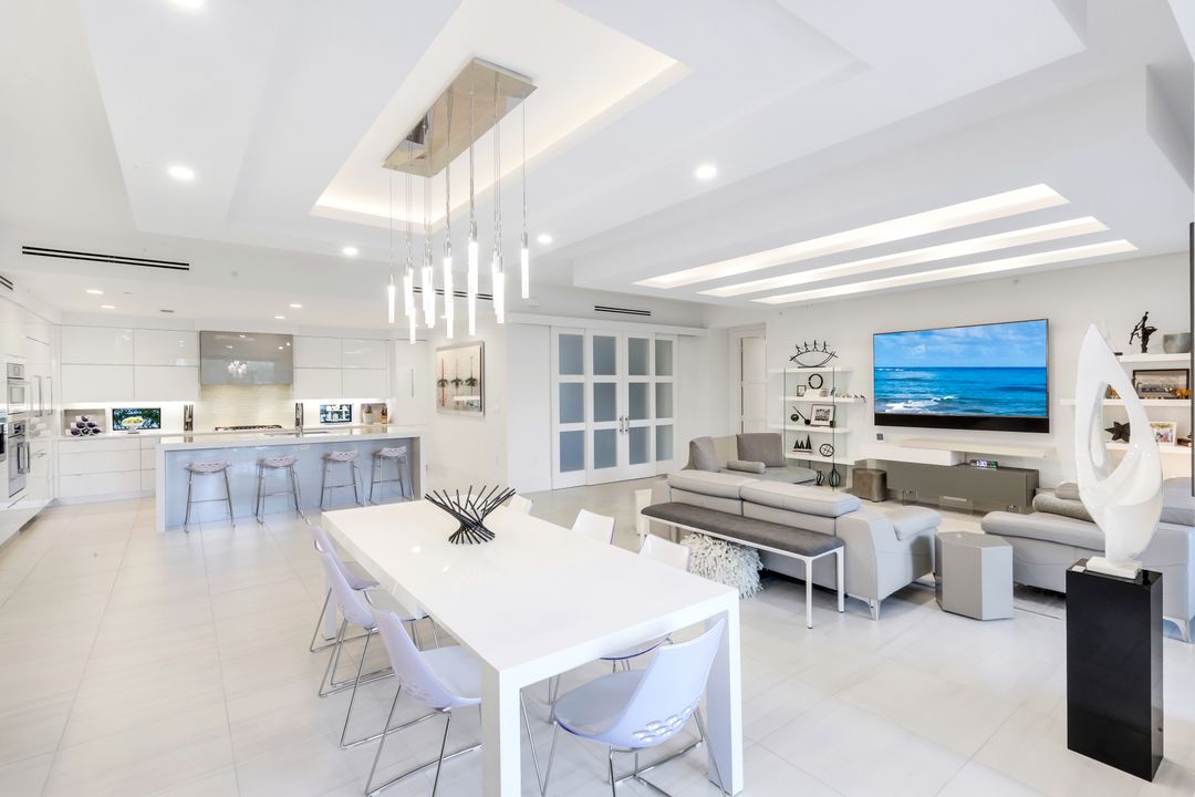 1135 3rd Ave S #210, Naples, FL 34102