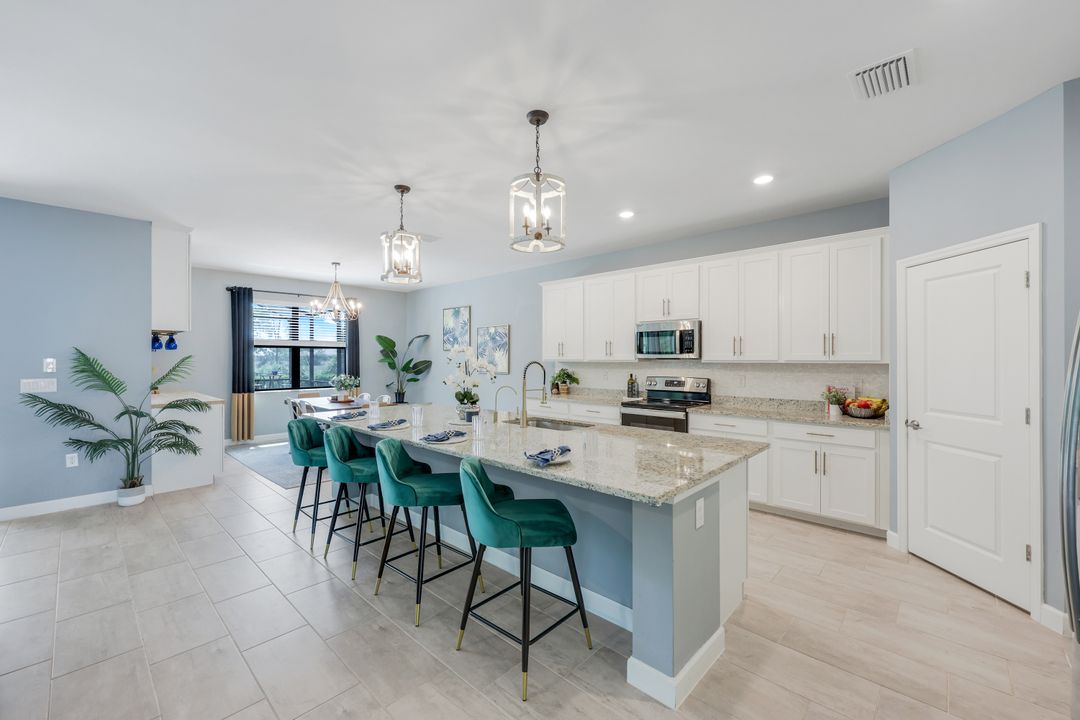 11570 Canopy Loop, Fort Myers, FL 33913