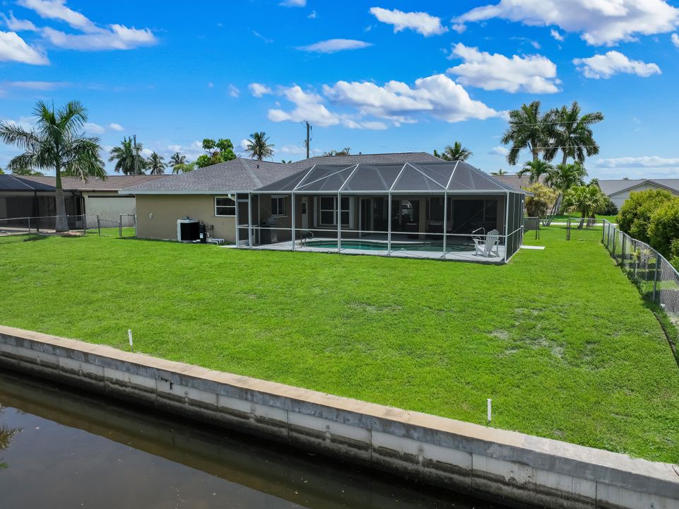 2526 SE 19th Pl, Cape Coral, FL 33904