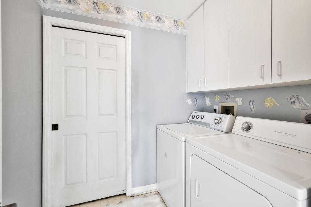 743 Wiggins Lake Dr #201, Naples, FL 34110