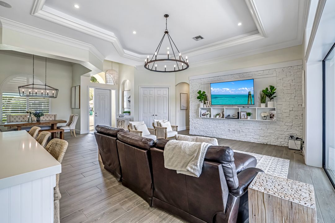 9809 Rocky Bank Dr, Naples, FL 34109