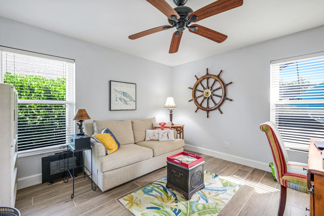 4913 SW 11th Ave, Cape Coral, FL 33914