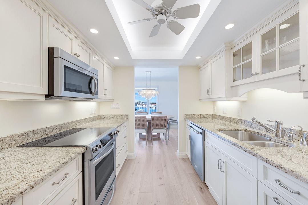 250 Park Shore Dr #601, Naples, FL 34103