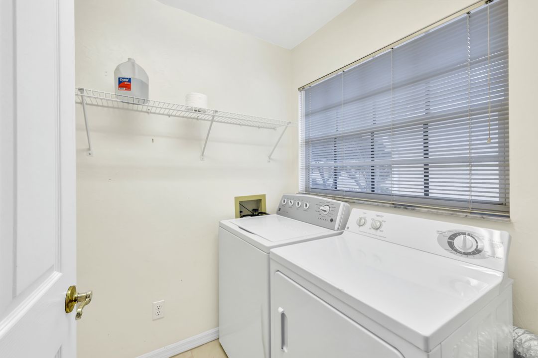 2811 Aintree Ln  #E204, Naples, FL 34112