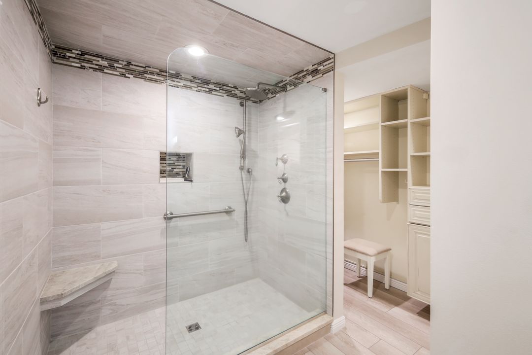 17080 Harbour Pointe Dr #12B, Fort Myers, FL 33908