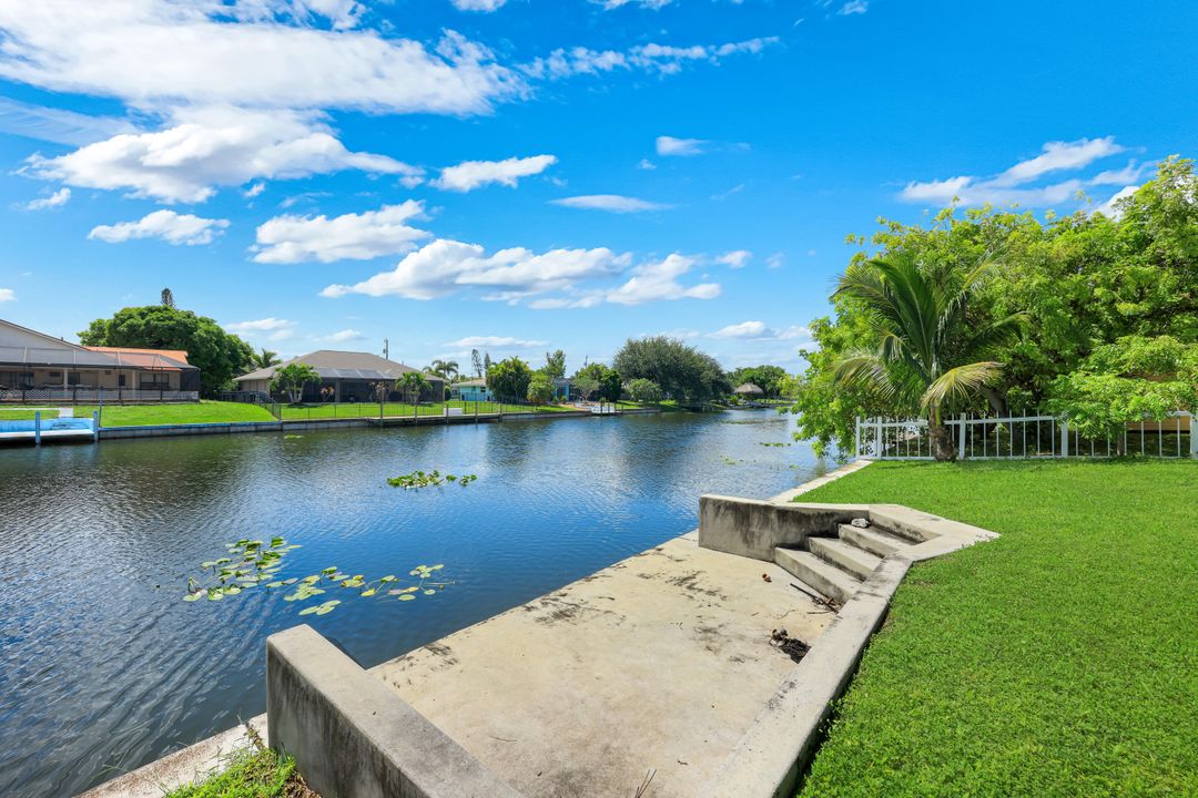 2126 NE 2nd St, Cape Coral, FL 33909