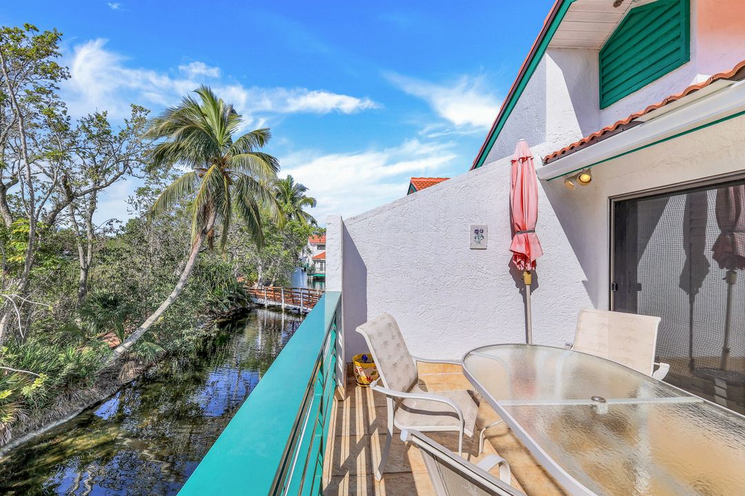 2294 Anchorage Ln #C, Naples, FL 34104