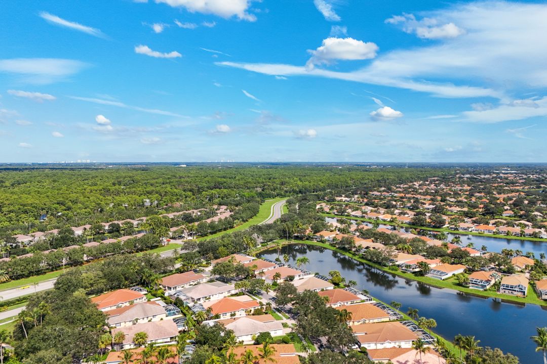 5808 Drummond Way, Naples, FL 34119