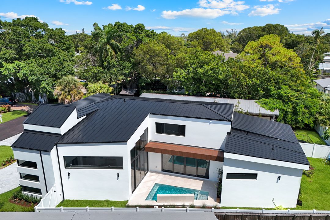 1230 10th Ave N, Naples, FL 34102