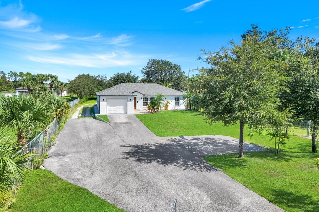 3421 24th Ave NE, Naples, FL 34120