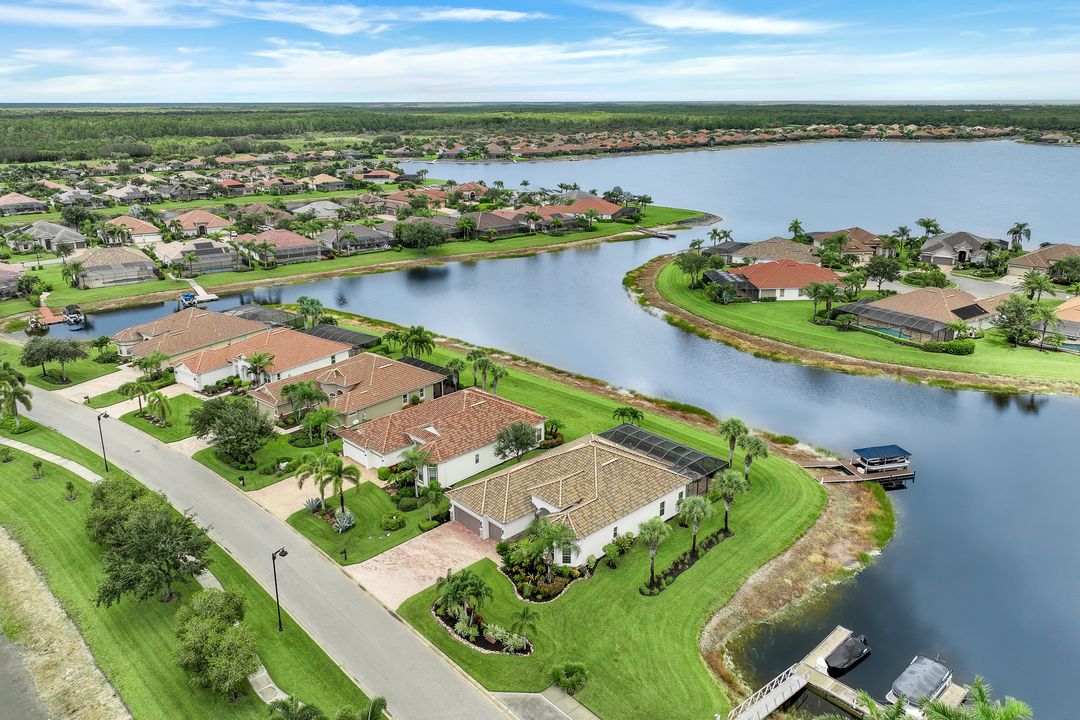 9360 Marble Stone Dr, Naples, FL 34120