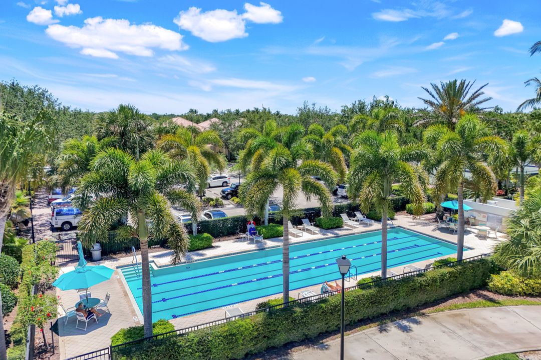 4479 Prescott Ln, Naples, FL 34119