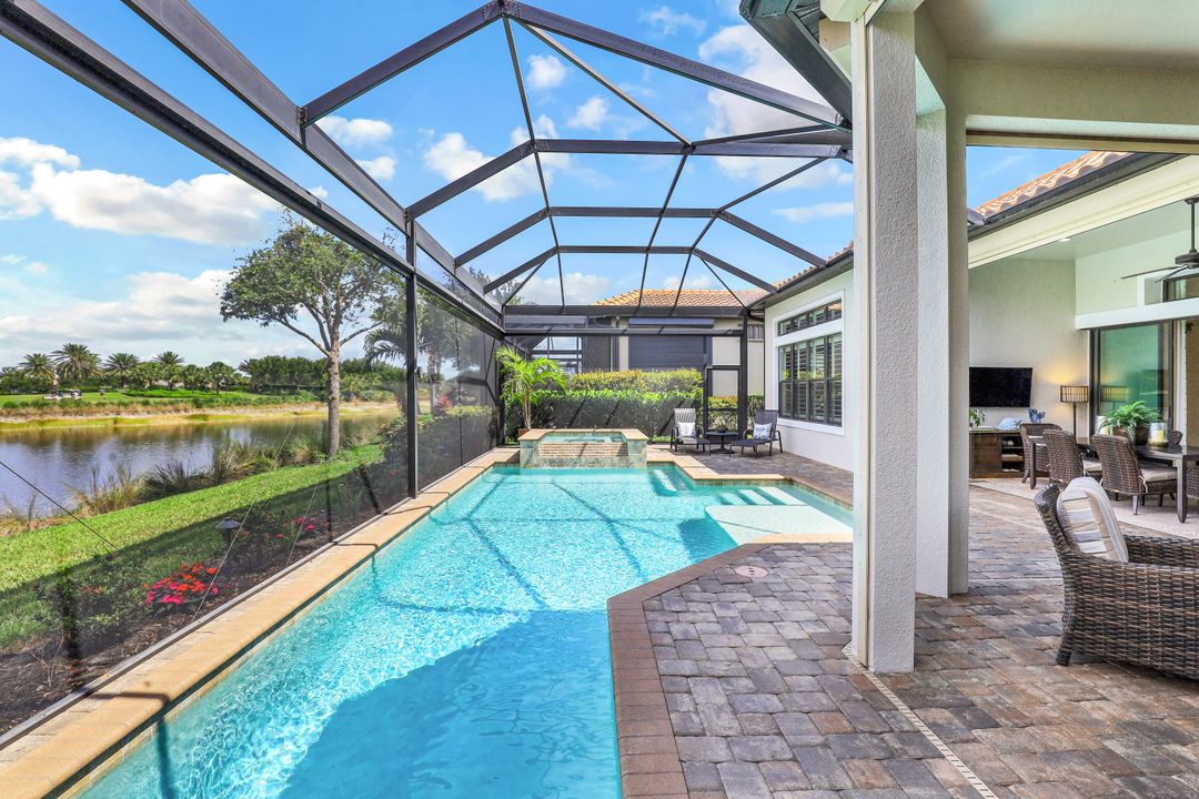 8828 Savona Ct, Naples, FL 34119