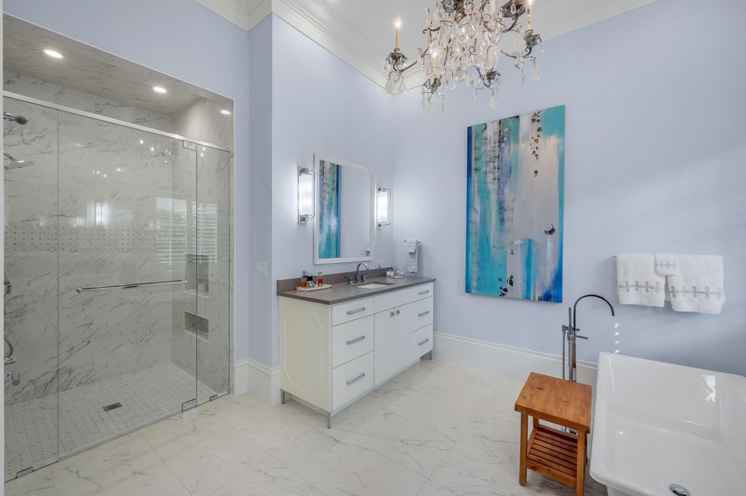 2048 Isla Vista Ln, Naples, FL 34105