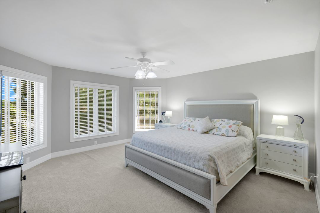 1111 Schooner Pl, Sanibel, FL 33957