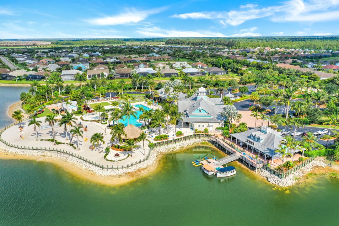 14448 Neptune Ave, Naples, FL 34114