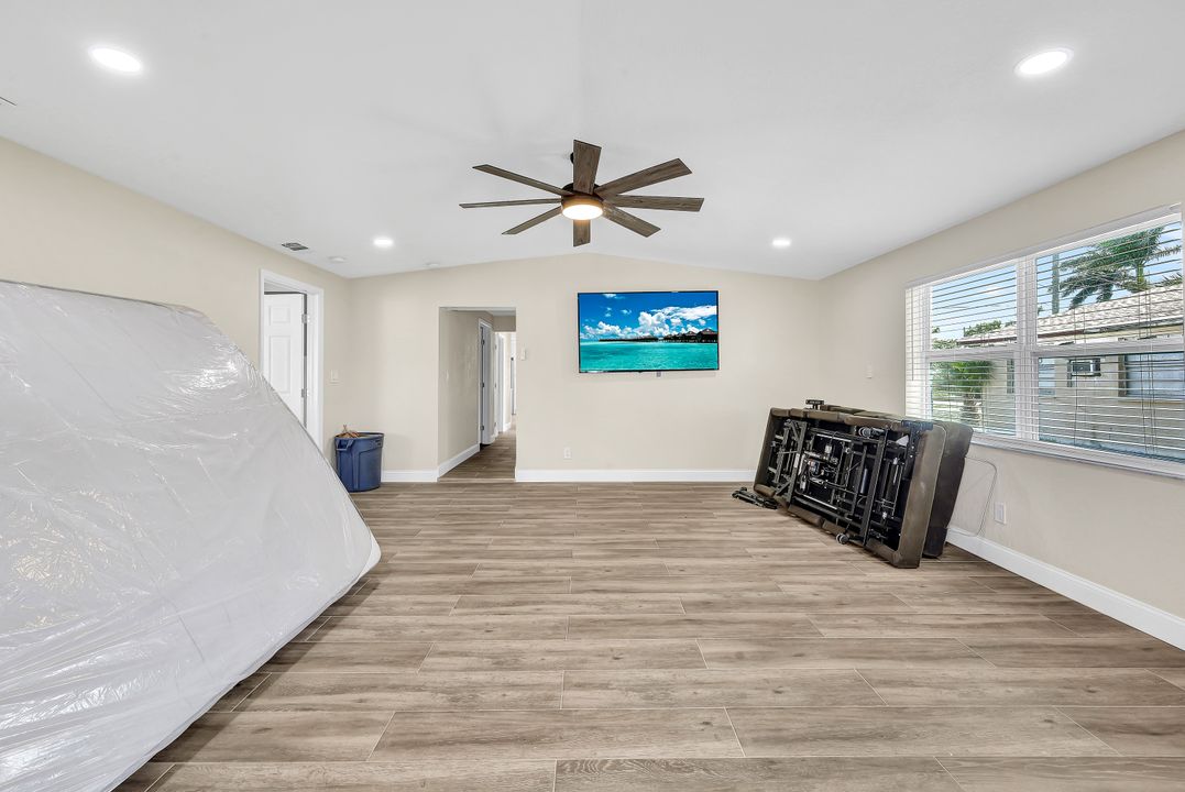 1273 5th Ave N, Naples, FL 34102