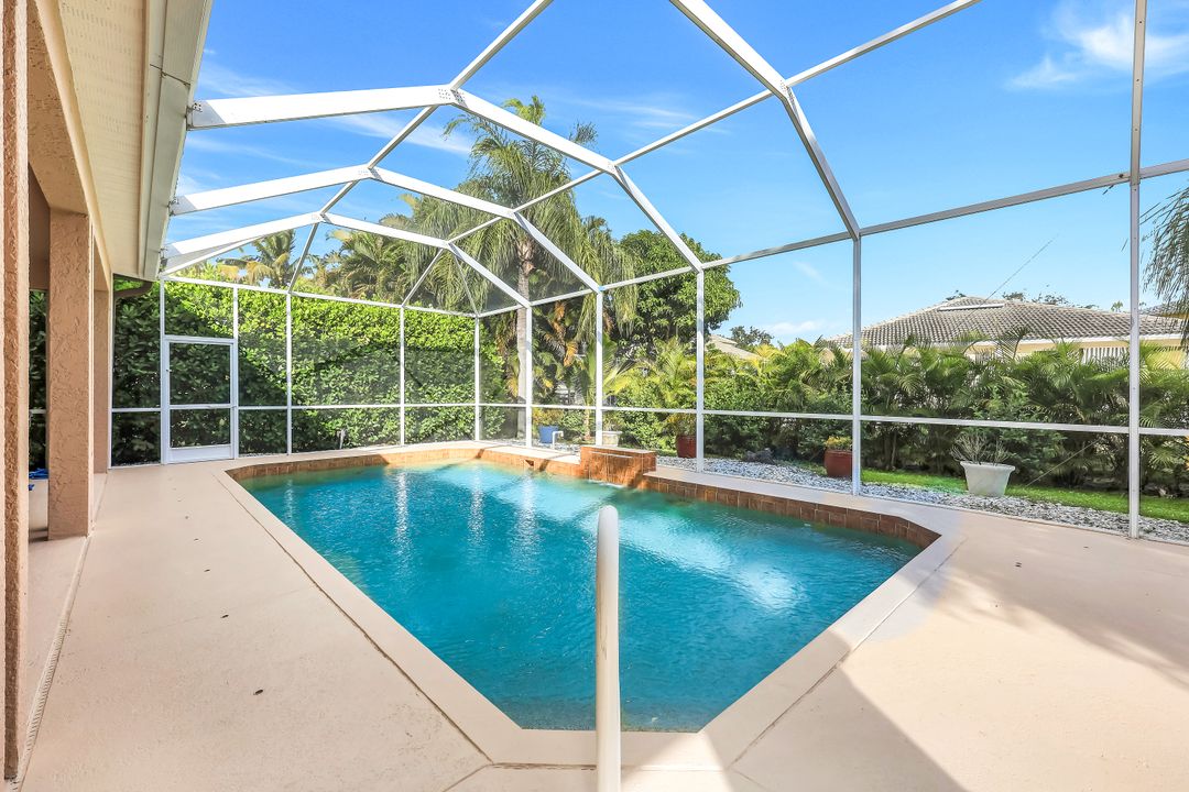 8493 Laurel Lakes Blvd, Naples, FL 34119