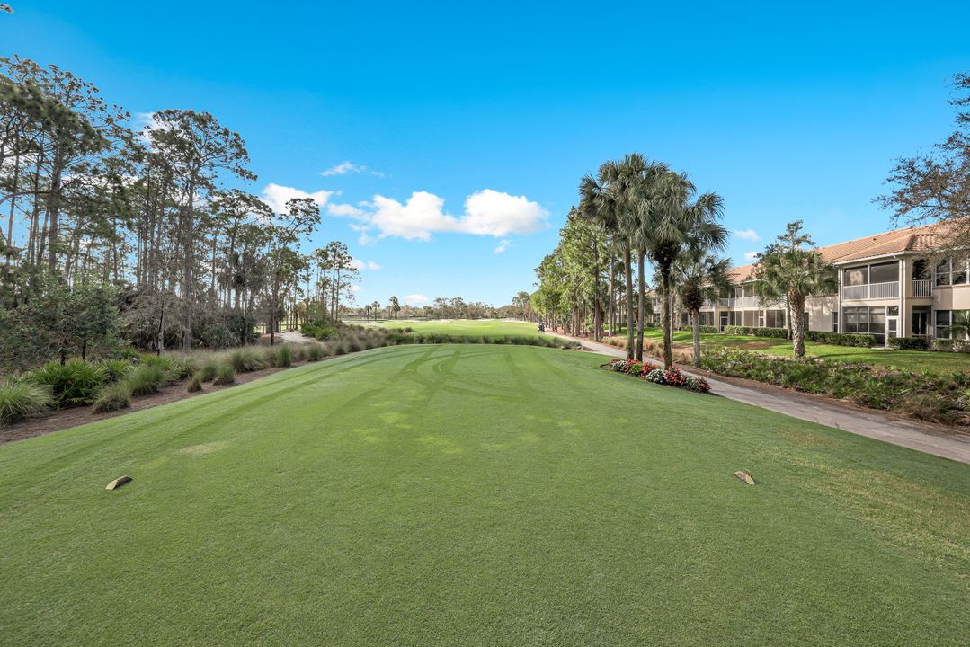 8535 Danbury Blvd #205, Naples, FL 34120