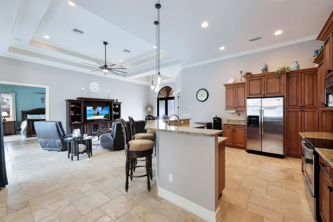 598 Fieldstone Dr, Marco Island, FL 34145