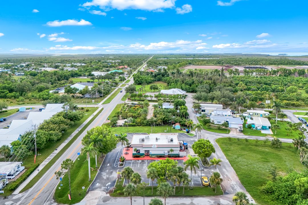 10493 Stringfellow Rd, Bokeelia, FL 33922