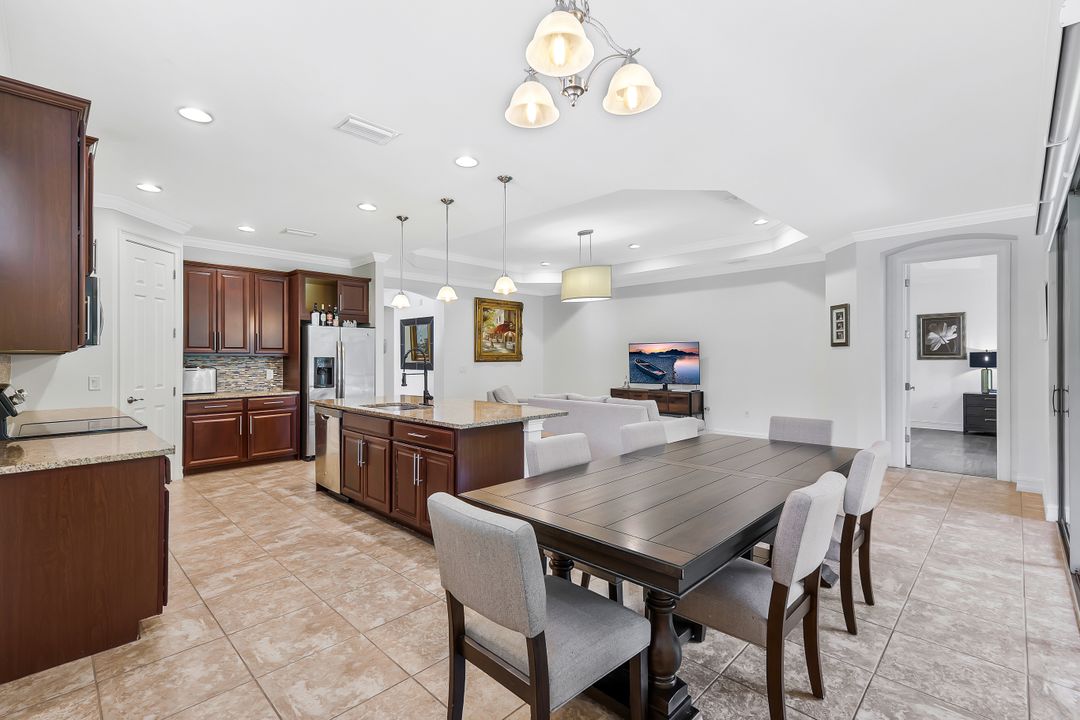 16188 Aberdeen Ave, Naples, FL 34110