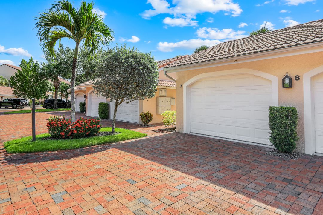 2036 Cascades Dr #7, Naples, FL 34112