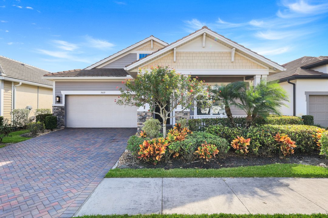 3529 Pilot Cir, Naples, FL 34120