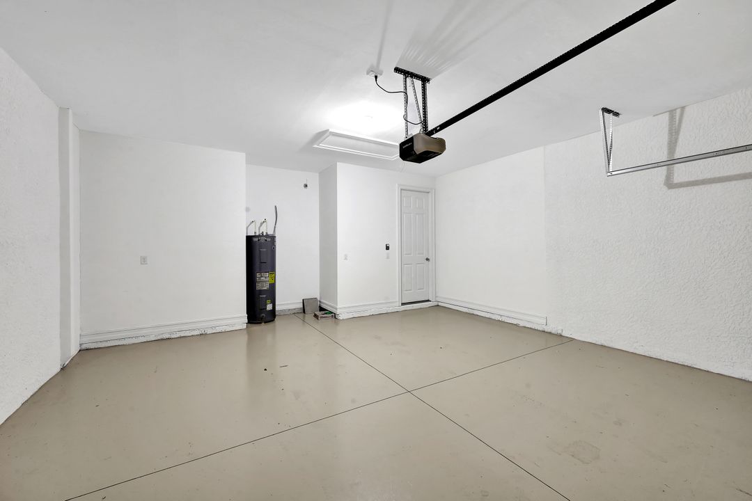 14704 Kelson Cir, Naples, FL 34114