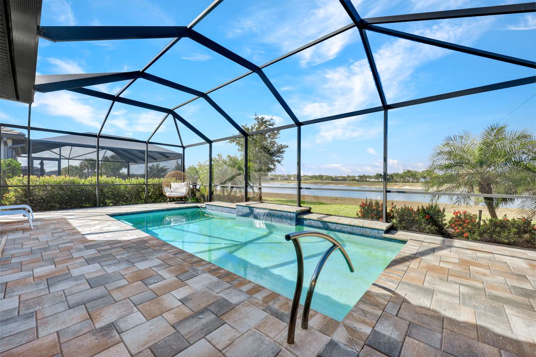19572 Utopia Ln, Estero, FL 33913