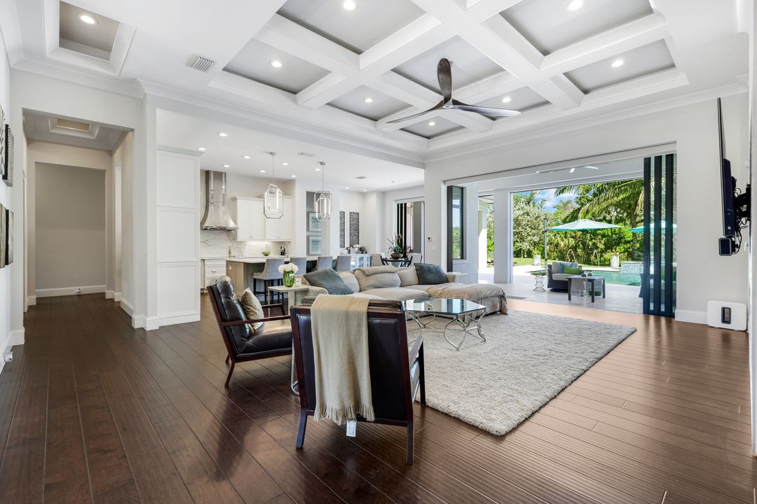 5861 Napa Woods Way, Naples, FL 34116